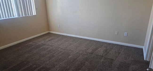 Building Photo - 3 Bedroom Home available to rent