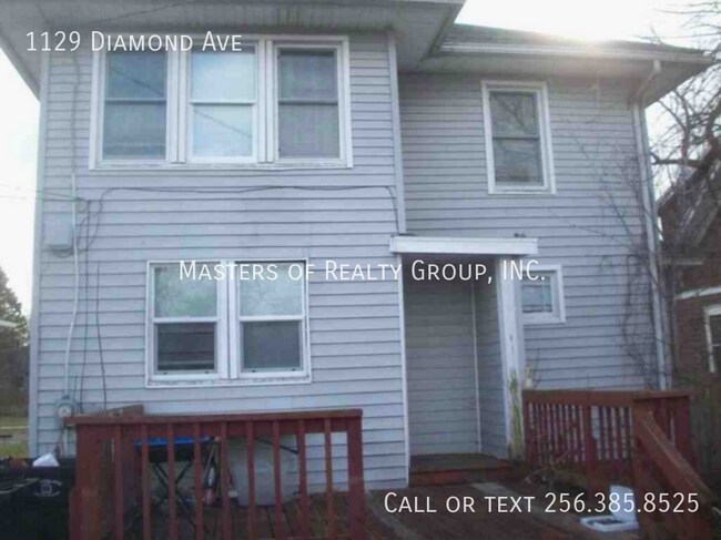 Building Photo - 1129 Diamond Ave