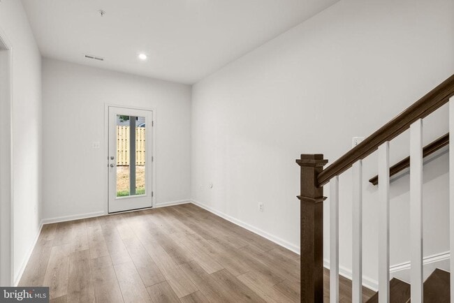 Building Photo - 8256 Longford Rd