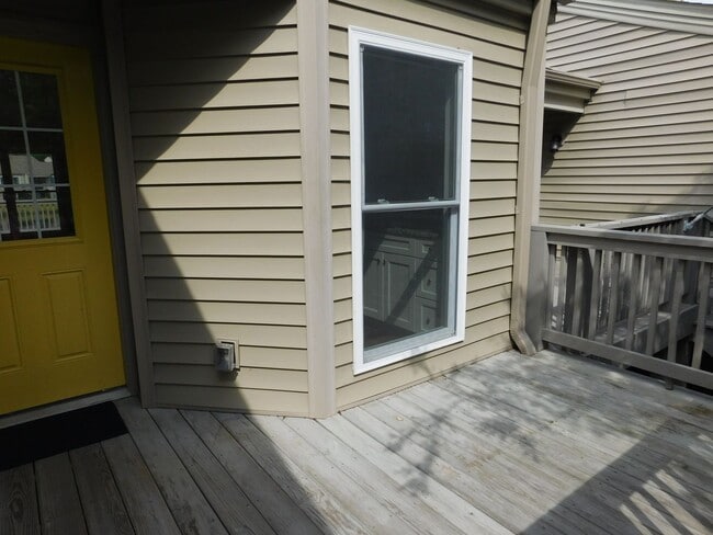 Building Photo - 7151 Windward Dr