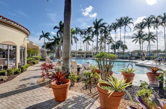 Building Photo - 12752 Coral Lakes Dr