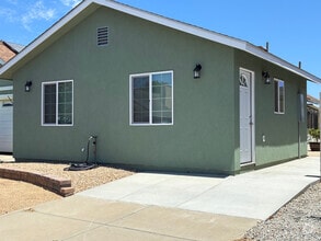Building Photo - 1524 Lark St