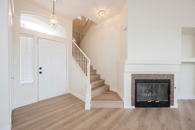 Building Photo - Honey, I’m Home! This Lovely 3 Bedroom, Two-Story Home Is Located In Summerlin.
