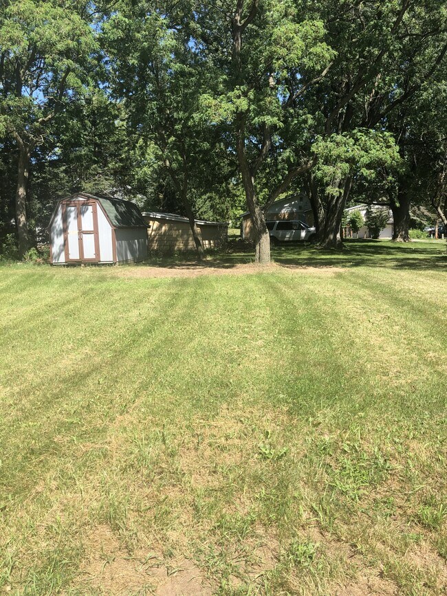 Building Photo - 574 Lincoln St