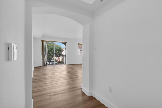 Building Photo - 8970 W Flagler St