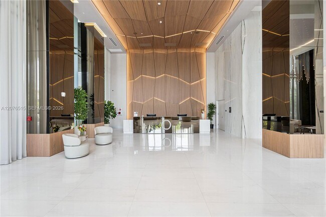Building Photo - 1170 E Hallandale Beach Blvd