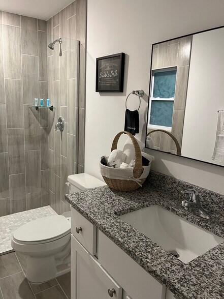 Building Photo - 2156 Edison Ave