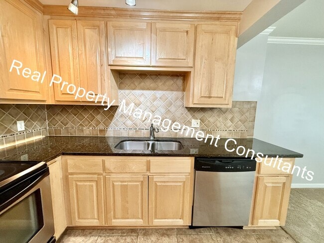 Building Photo - 2 Bedroom In Westport Rent Special