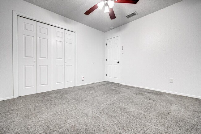 Building Photo - 11305 Pradera Dr
