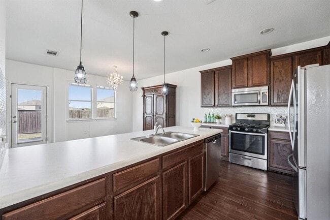 Building Photo - 288 Triumph Rd