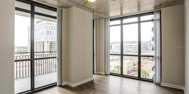 Building Photo - 55 W Church St