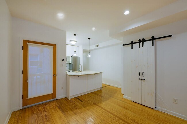 Building Photo - 1771 Swann St NW