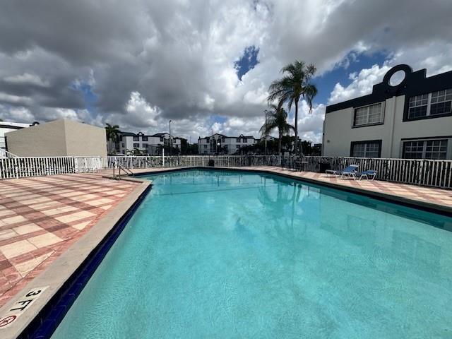 Building Photo - 9715 Fontainebleau Blvd