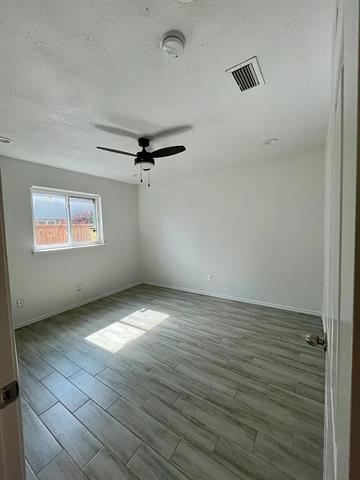 Building Photo - 813 Redcedar Way Dr