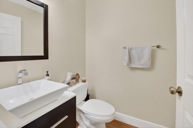 Building Photo - 20951 Via Alamanda