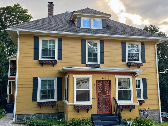 Building Photo - 22 Wakefield St