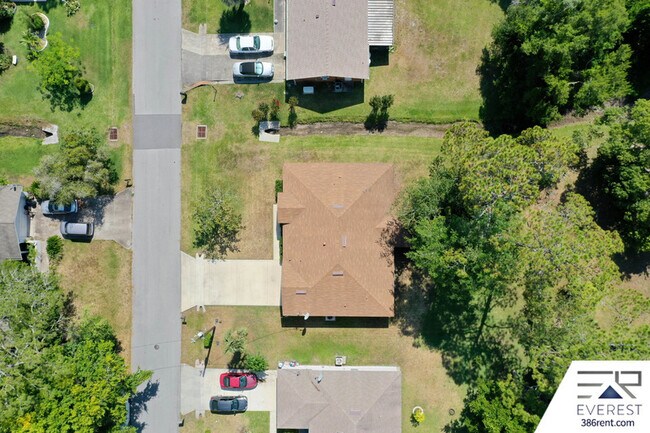 Building Photo - 15 Firtree Ln