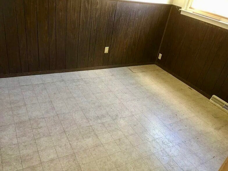 Building Photo - 6171 Wilkie St