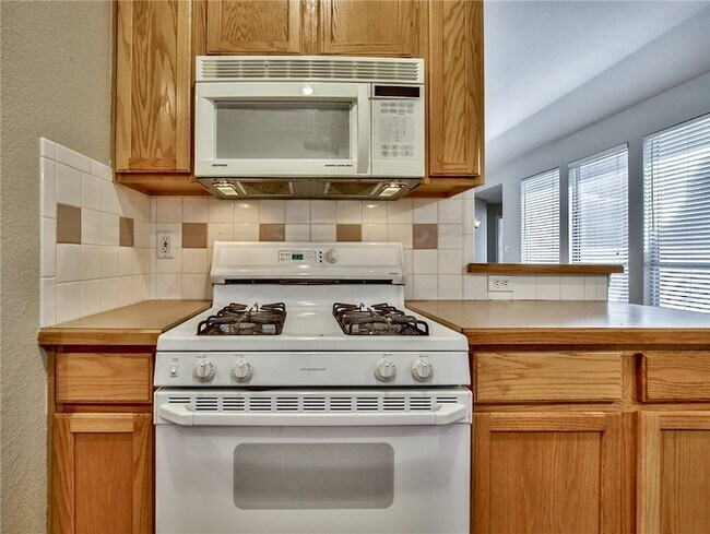 Building Photo - 4424 Maple Shade Ave