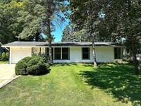 Building Photo - 856 Brickley Dr
