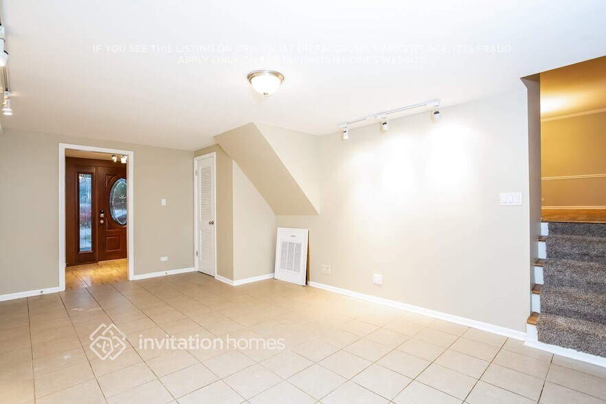 Building Photo - 14723 Menard Ave