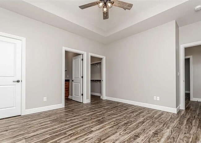 Building Photo - Spacious, Stylish & Ready for Summer Move-In