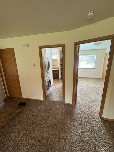 Building Photo - 5645 E Bogard Rd