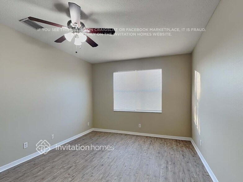 Building Photo - 11133 Golden Silence Dr