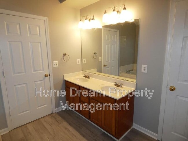 Building Photo - 5408 Veld Ct