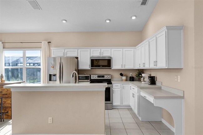 Building Photo - 616 Corvina Dr