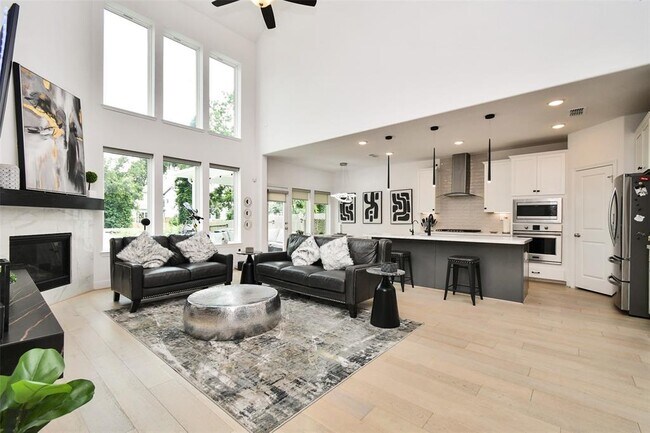 Building Photo - 8922 Stanley Oak Dr
