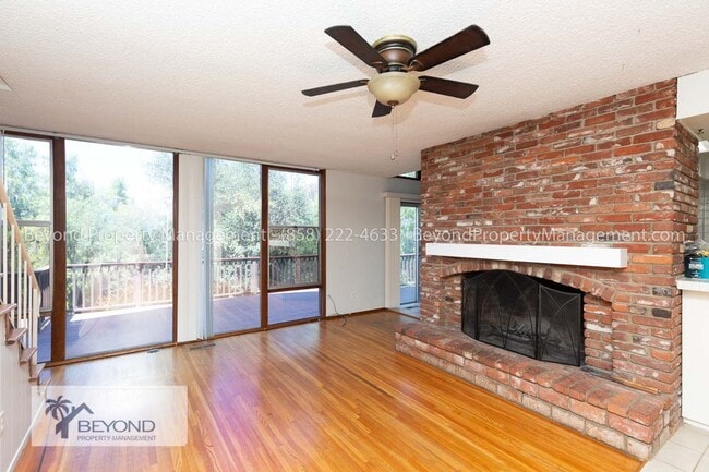 Building Photo - LUXURY IN LAKESIDE , STUNNING 4 BED 3 BATH...