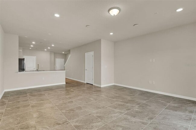 Building Photo - 3087 Emerald Acrs Ln