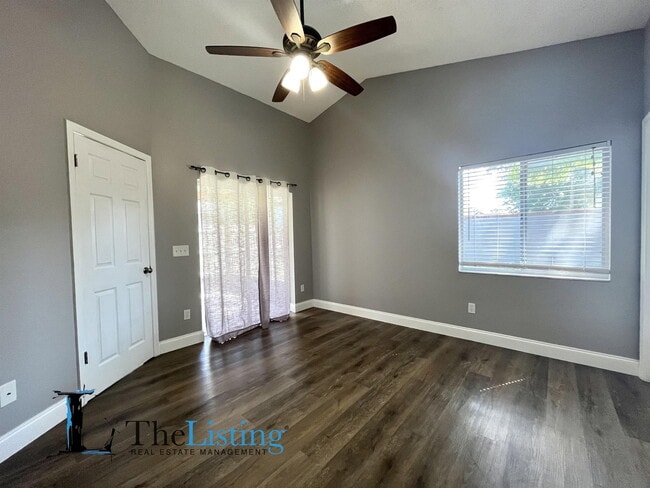 Building Photo - 853 Heather Glen Cir