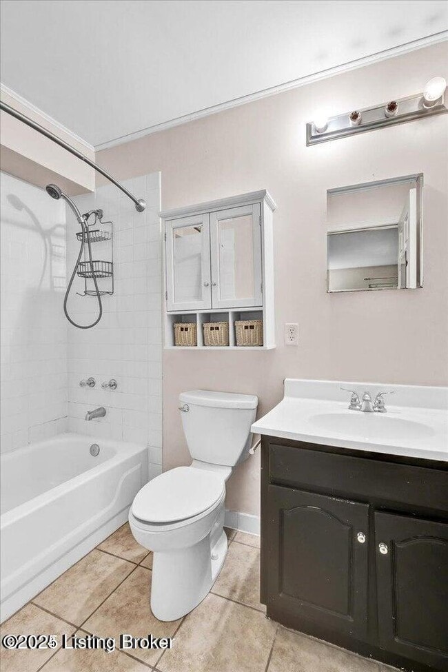 Building Photo - 44 Lake Ave