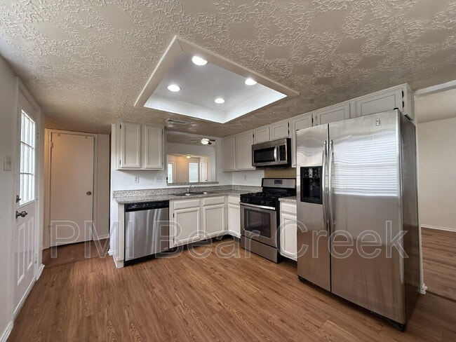 Building Photo - 9618 Yearling Cir