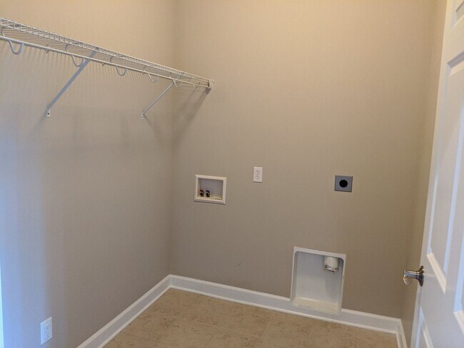Building Photo - 5456 Dairy Ln