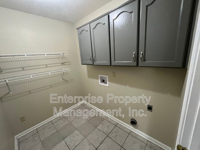 Building Photo - 158 Doris Meadow Cove