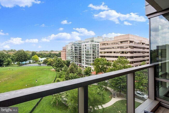 Building Photo - 2501 M St NW