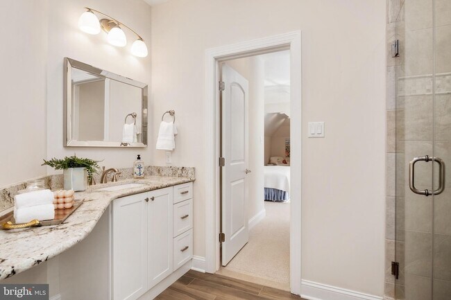 Building Photo - 1576 Bay Head Rd