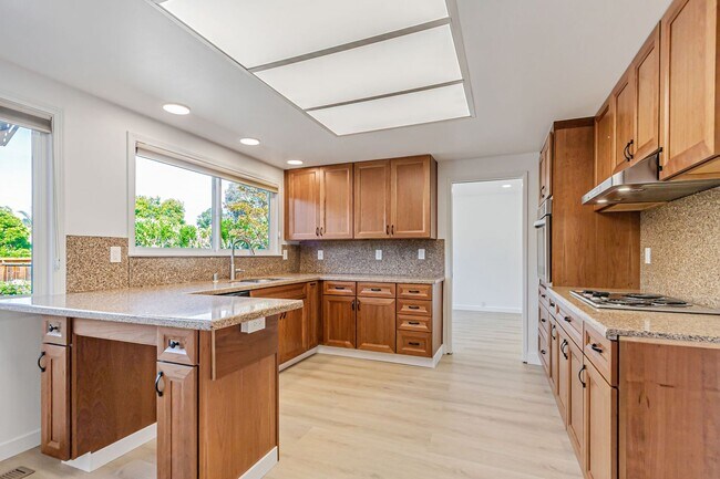 Building Photo - Stunning Updated Home in Almaden Valley