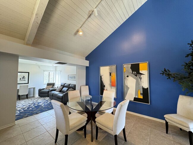Building Photo - 34983 Mission Hills Dr