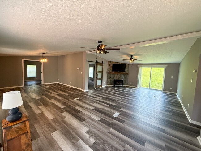 Building Photo - 5693 US-40
