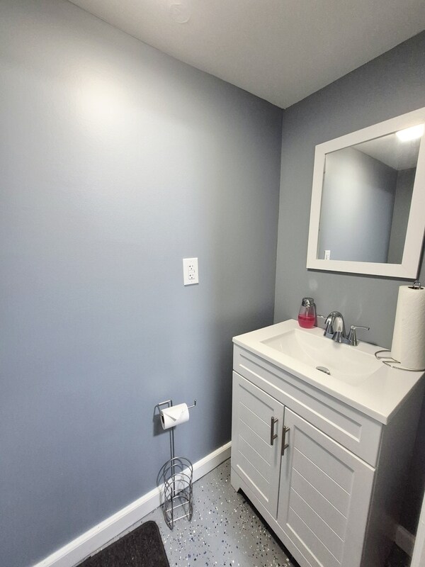 Building Photo - 2723 Fendall Ave