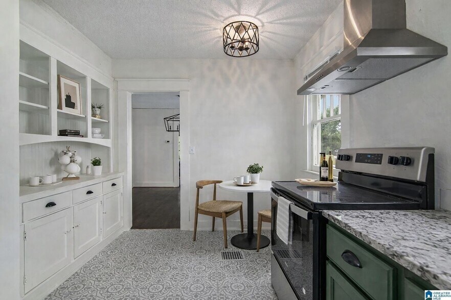 Building Photo - 7729 7th Ct S