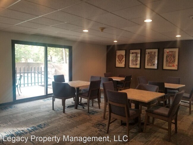 Building Photo - 480 S Marion Pkwy