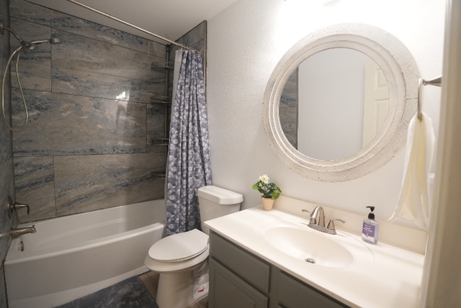 Building Photo - 1500 Mexican Heather Ct