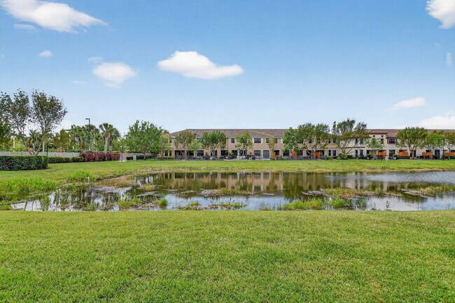 Building Photo - 10457 Wellington Parc Dr