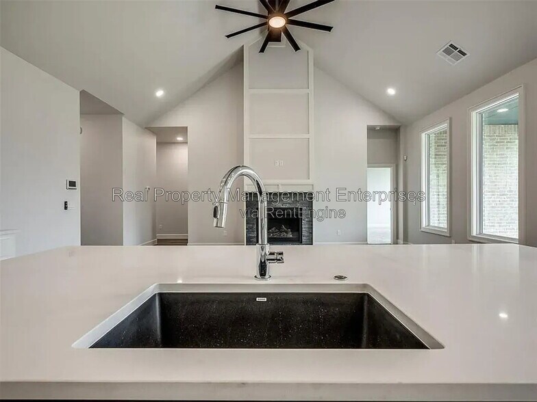 Building Photo - 5933 NW 158th St