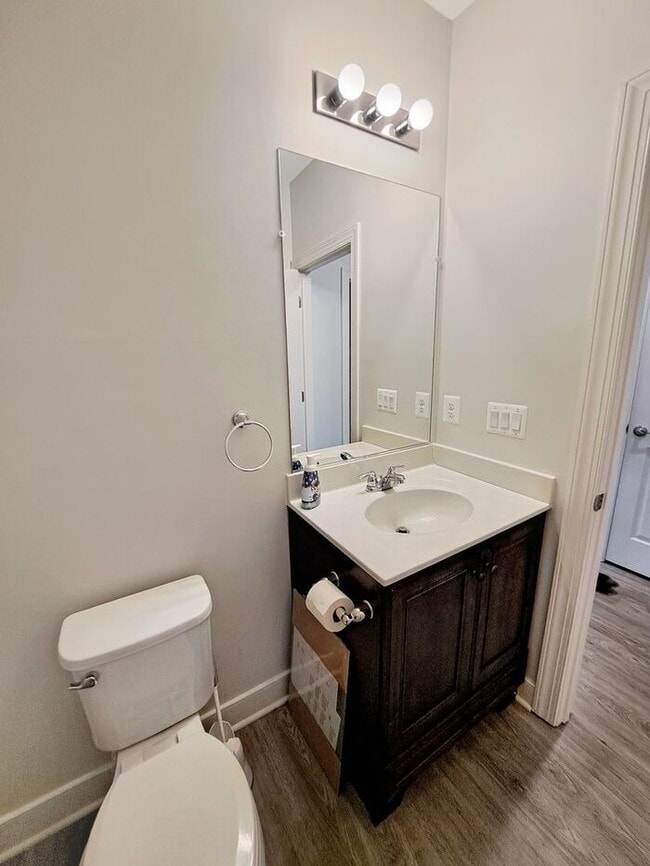 Building Photo - Amazing 3 Level Corner Lot Home in Waldorf...